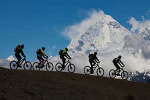 Annapurna-circuit-Biking