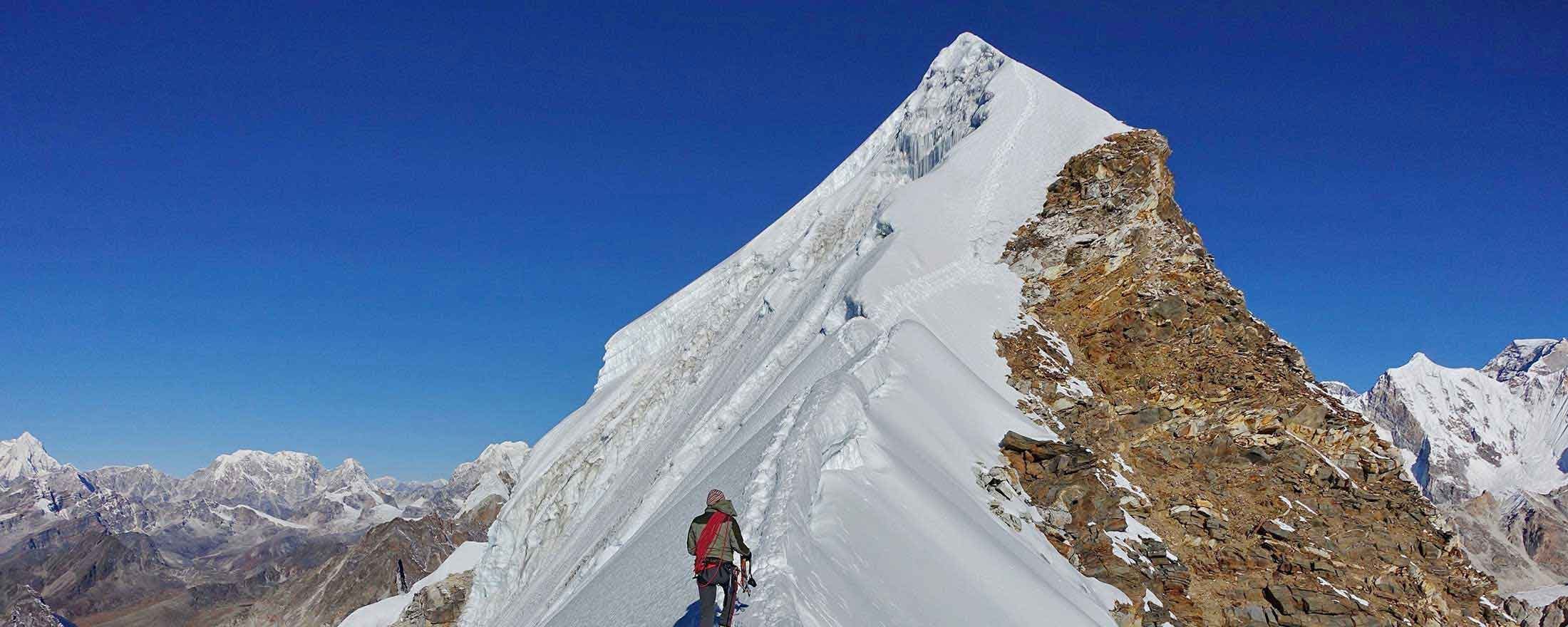 قله لوبوچه-اورست